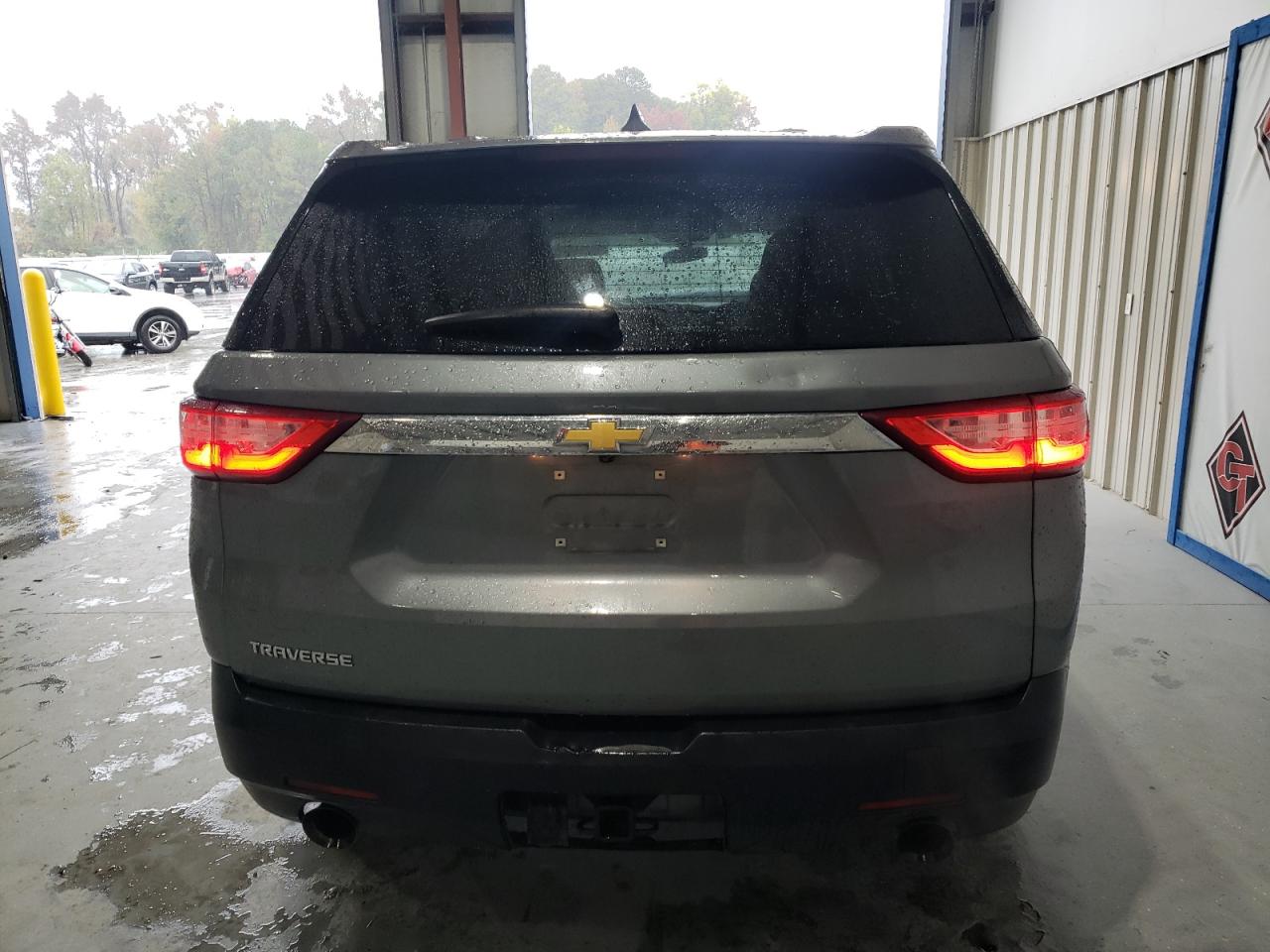 CHEVROLET TRAVERSE LS