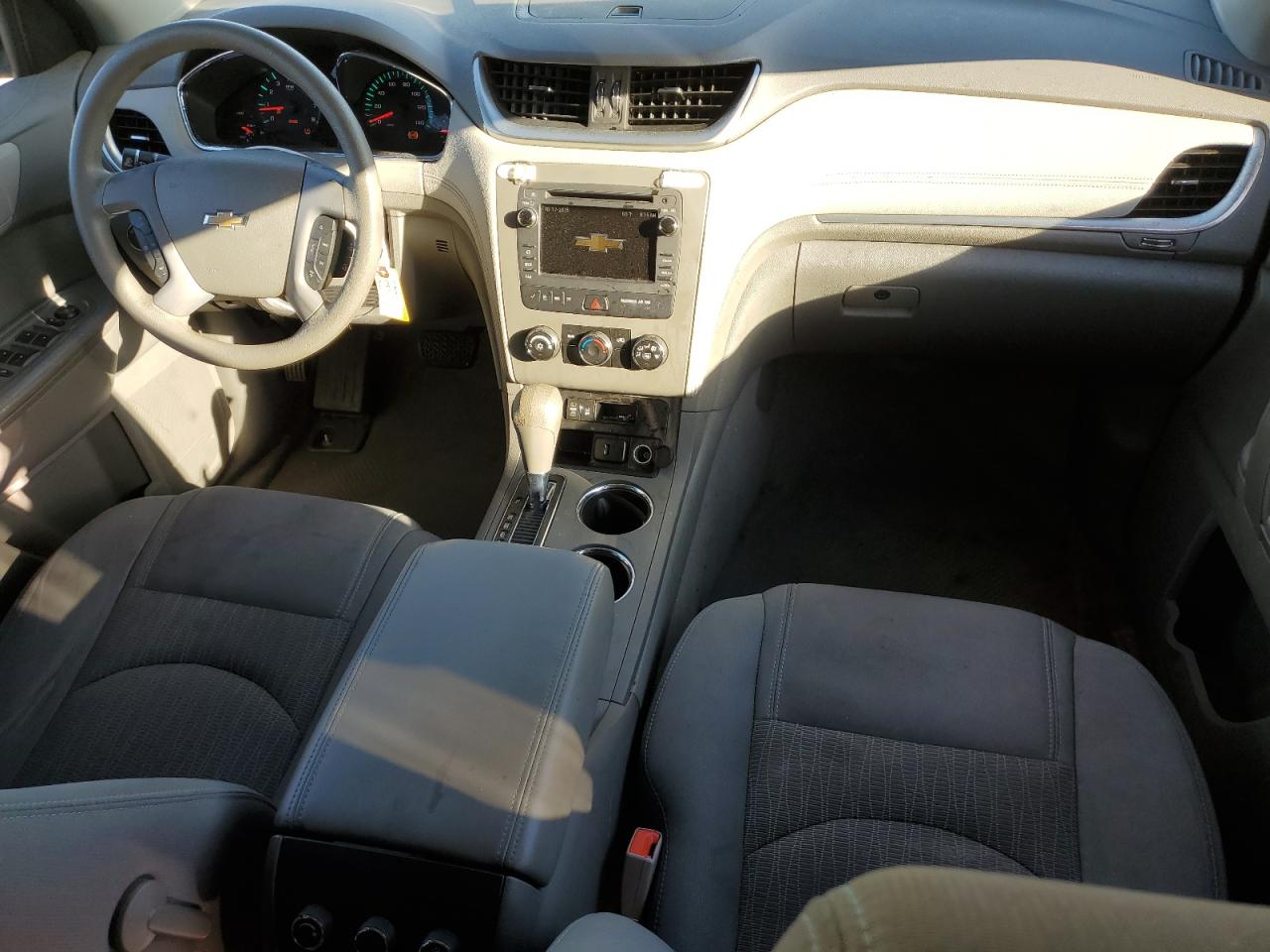 CHEVROLET TRAVERSE LS