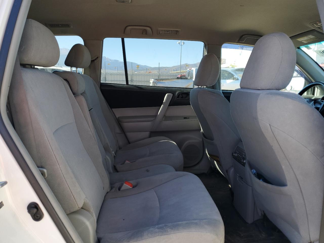 TOYOTA HIGHLANDER BASE