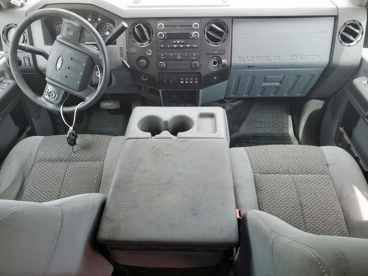 FORD F-550 SUPER DUTY