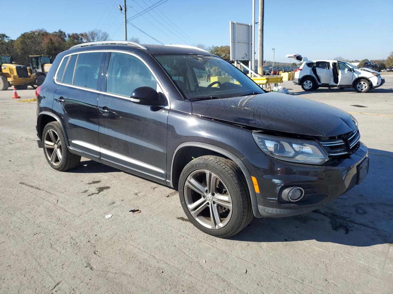 VOLKSWAGEN TIGUAN SPORT
