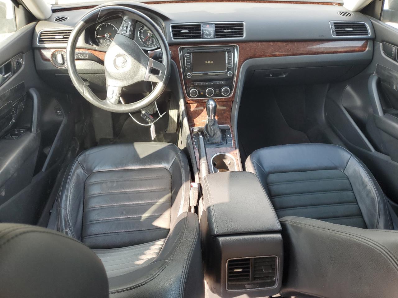 VOLKSWAGEN PASSAT SEL