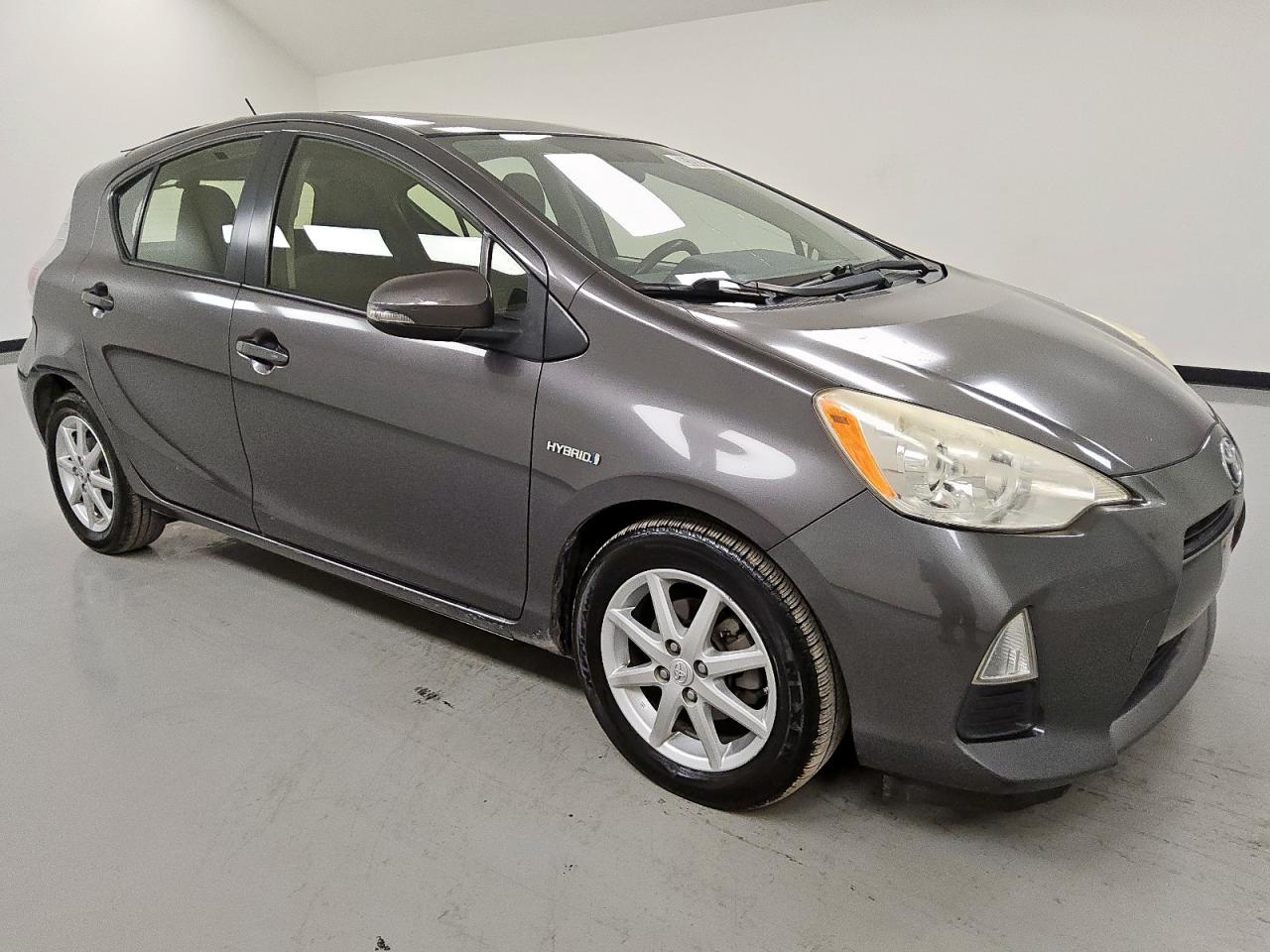 TOYOTA PRIUS C