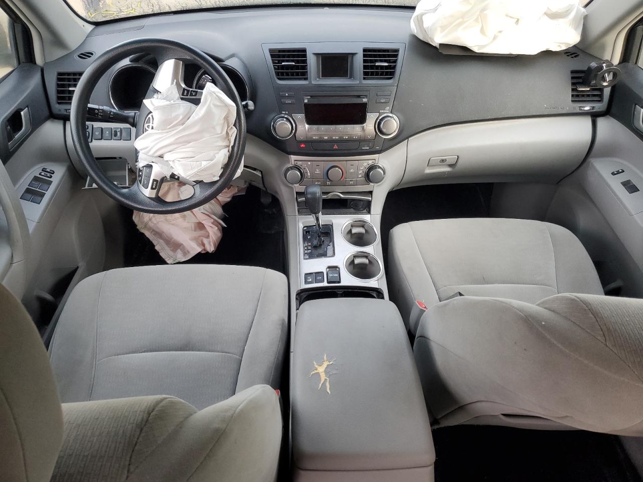 TOYOTA HIGHLANDER BASE