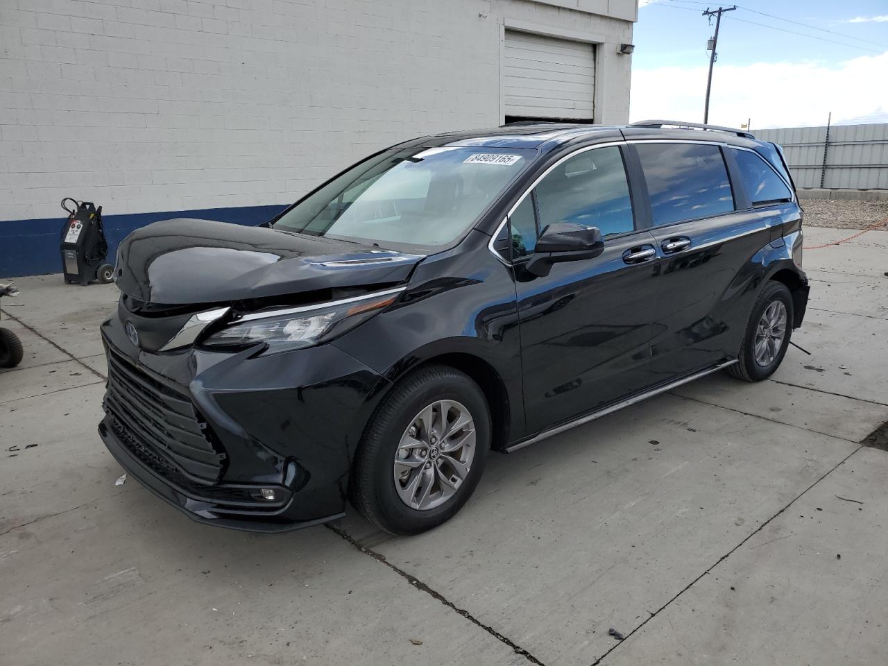 TOYOTA SIENNA XLE