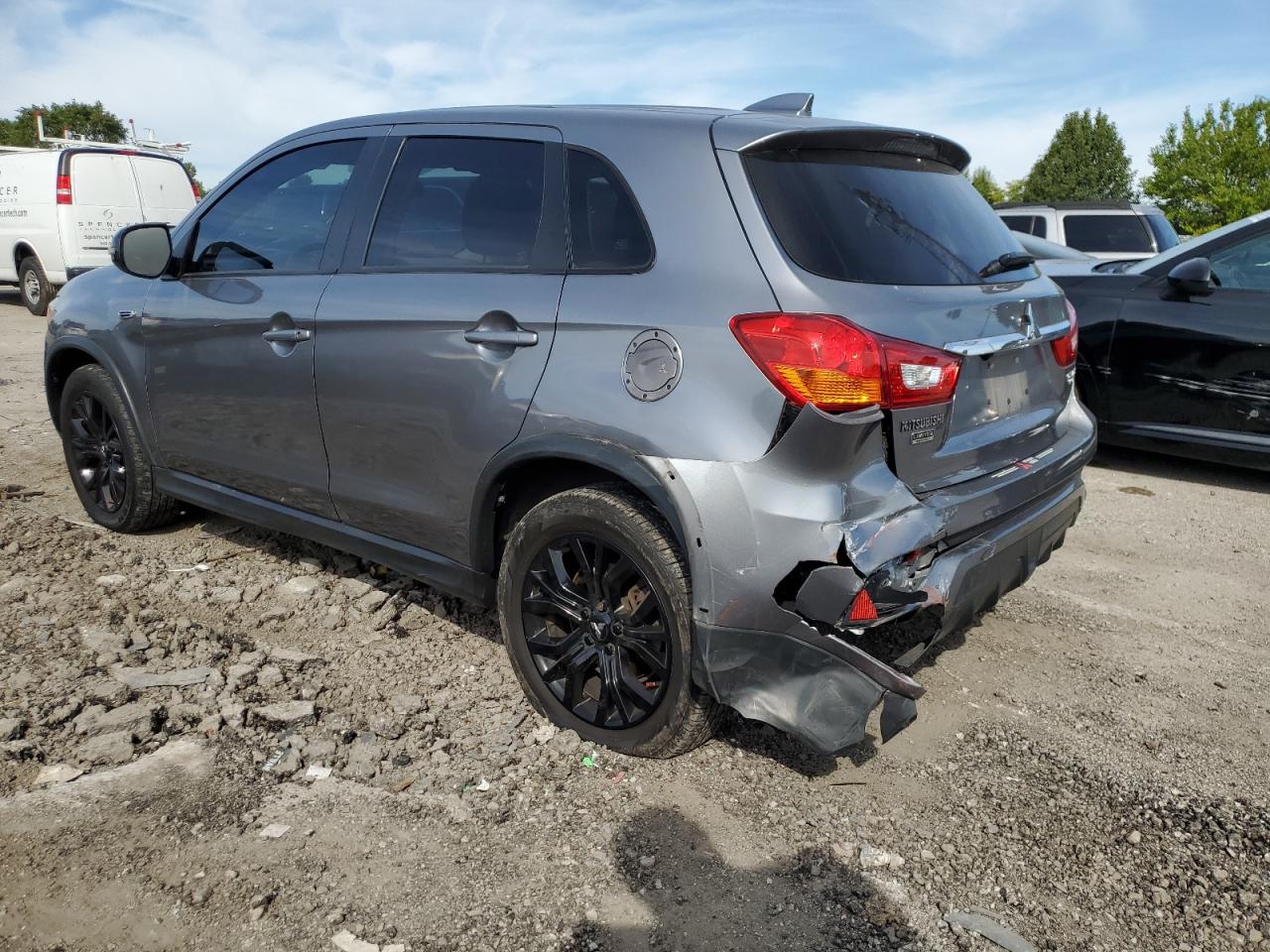 MITSUBISHI OUTLANDER ES