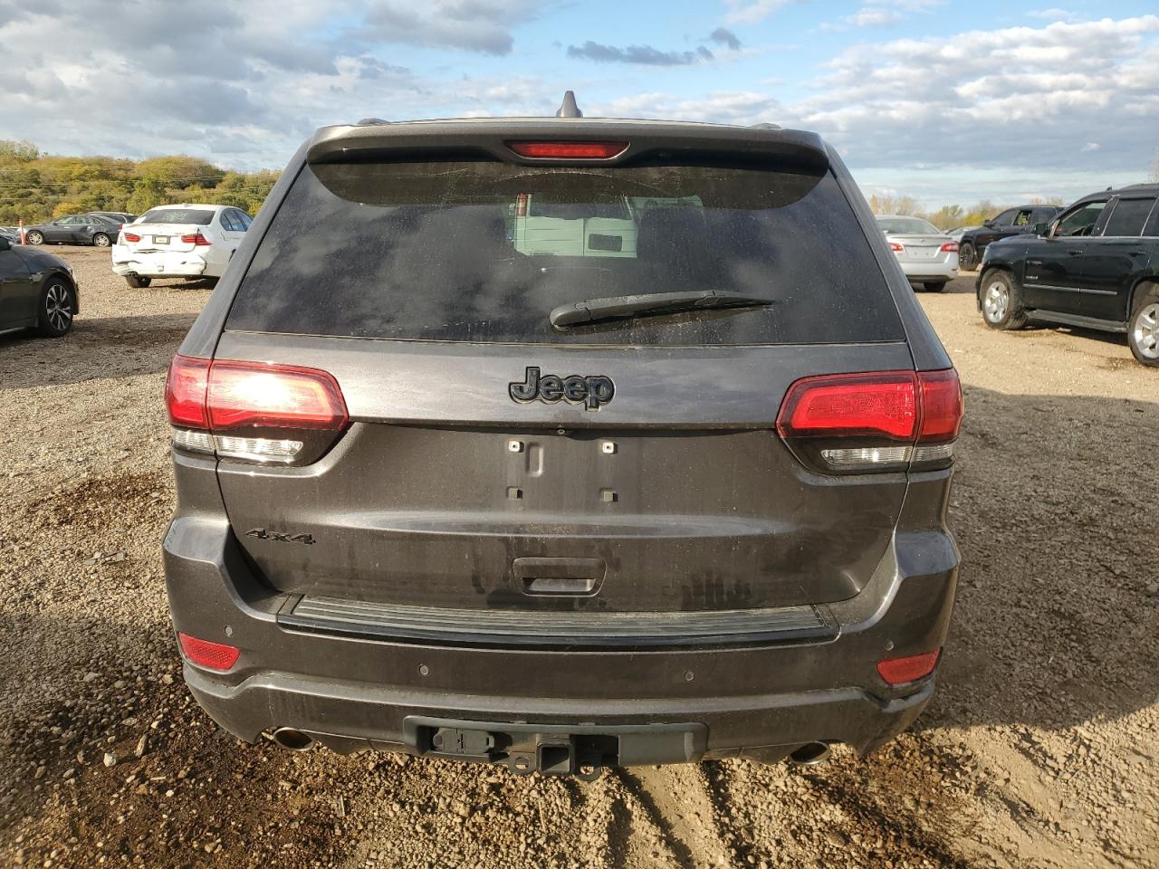 JEEP GRAND CHEROKEE LAREDO