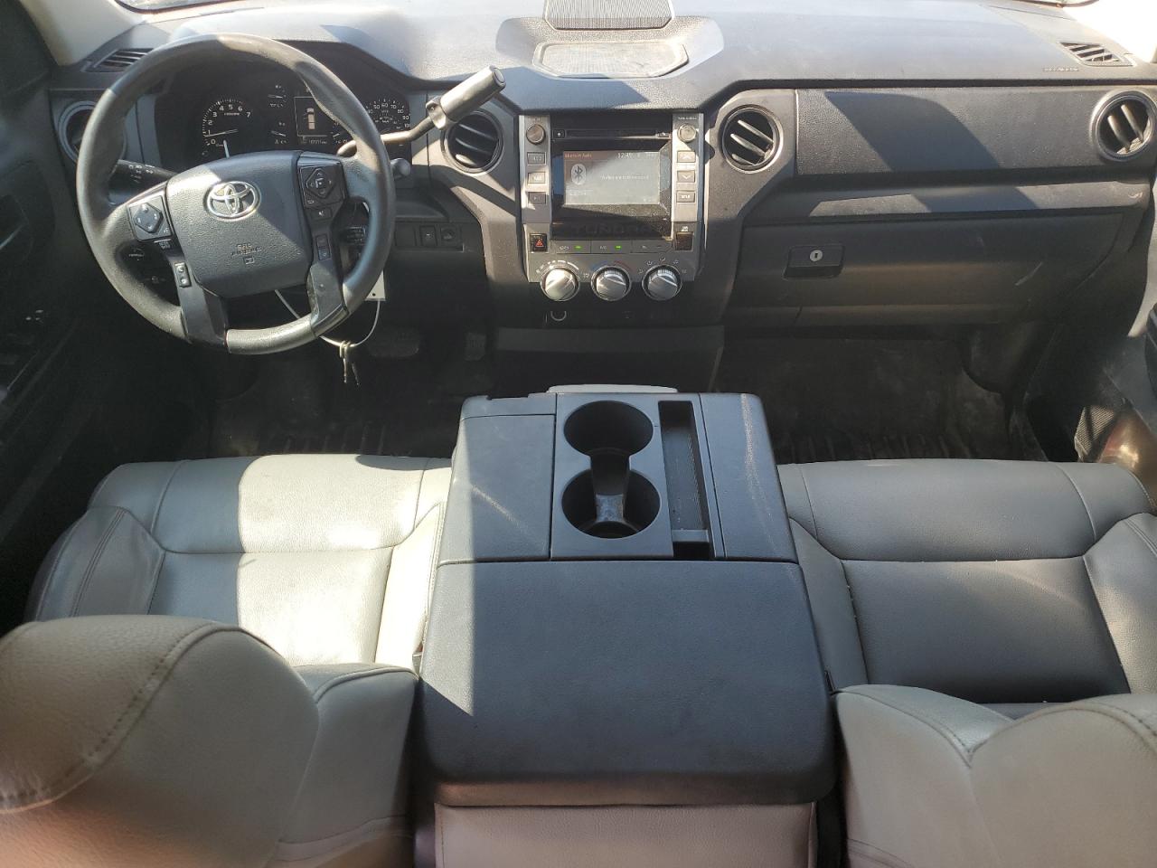 TOYOTA TUNDRA DOUBLE CAB SR