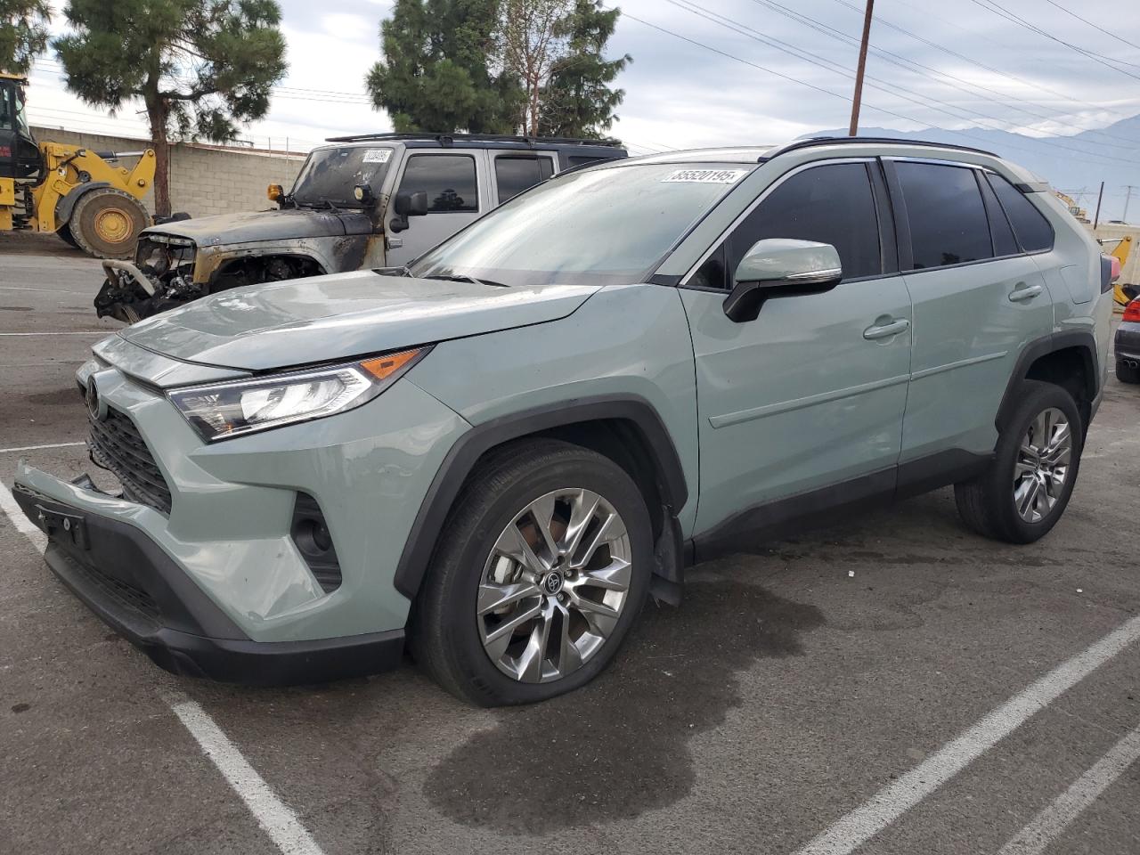 TOYOTA RAV4 XLE PREMIUM