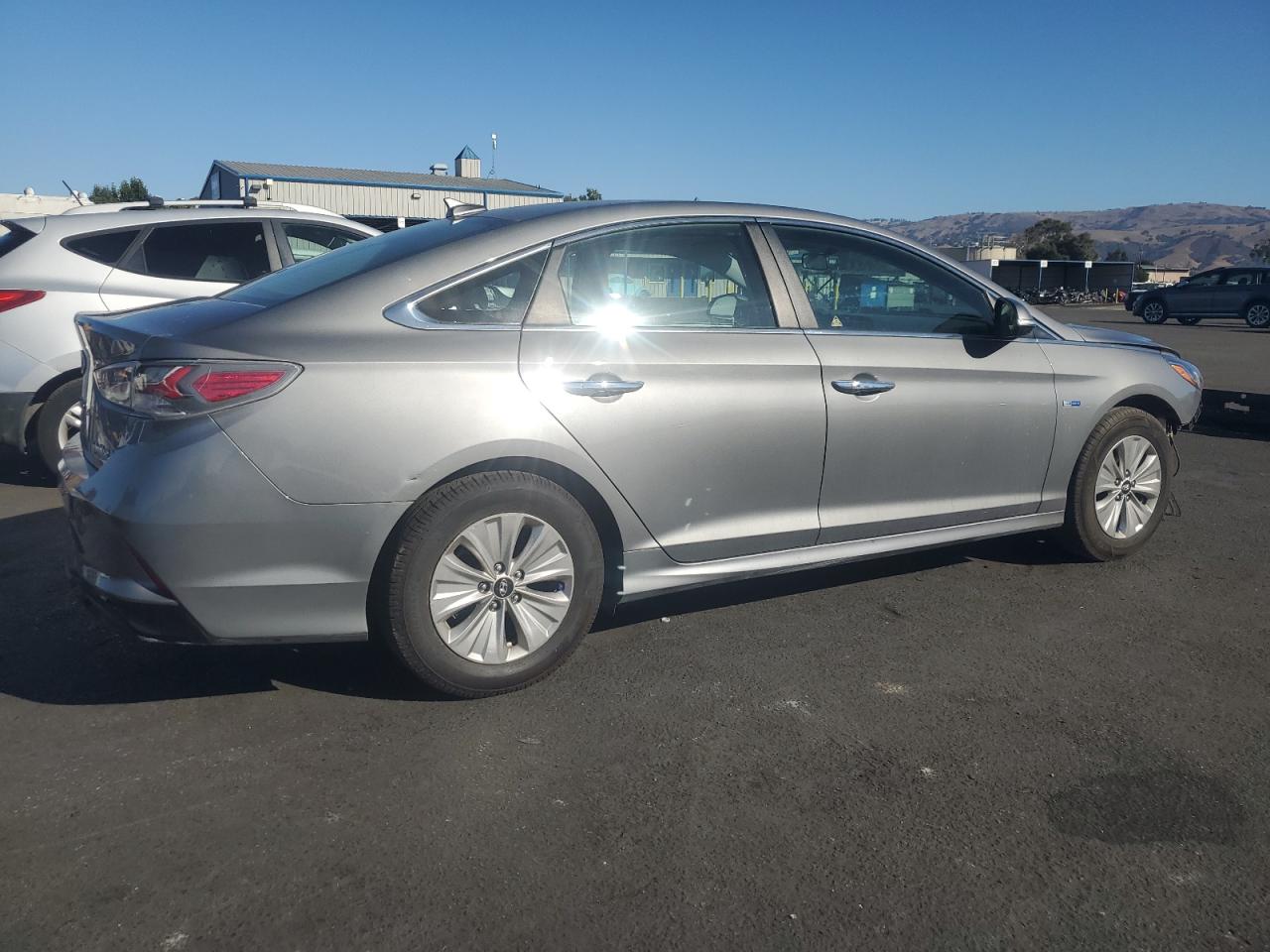 HYUNDAI SONATA HYBRID