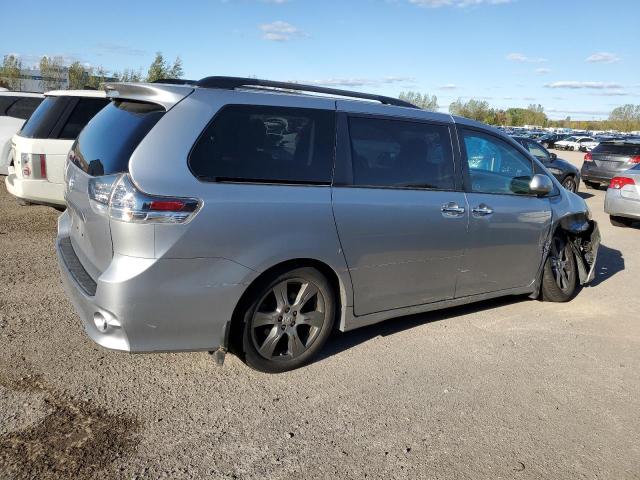 2017 TOYOTA SIENNA SE 5TDXZ3DC1HS801135