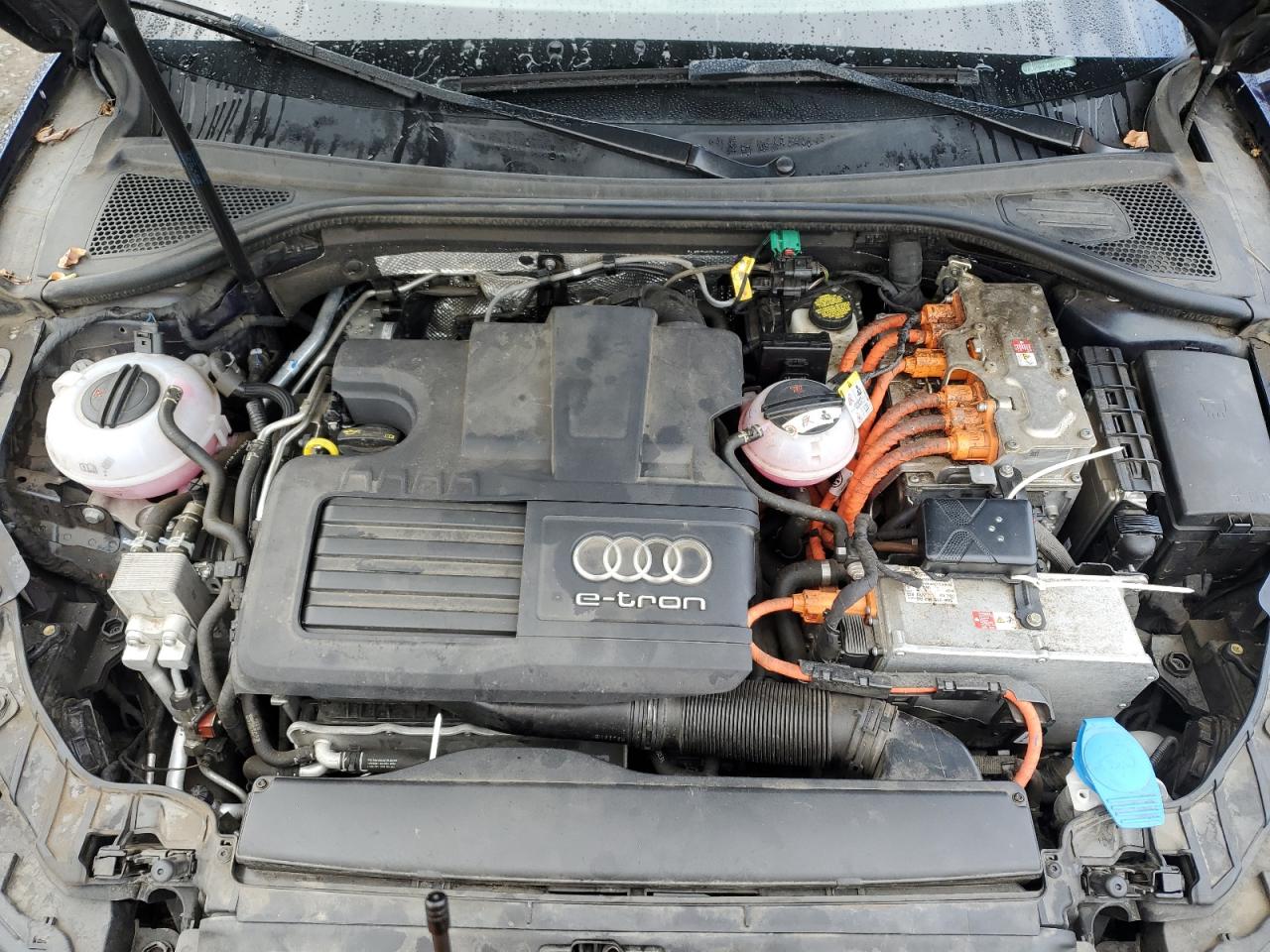 AUDI A3 E-TRON PREMIUM