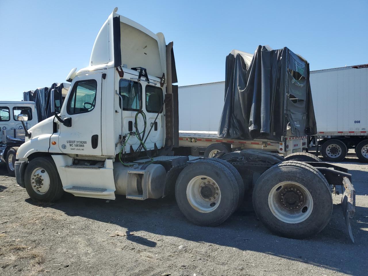 Lot #3280385951 2016 FREIGHTLINER CASCADIA 1
