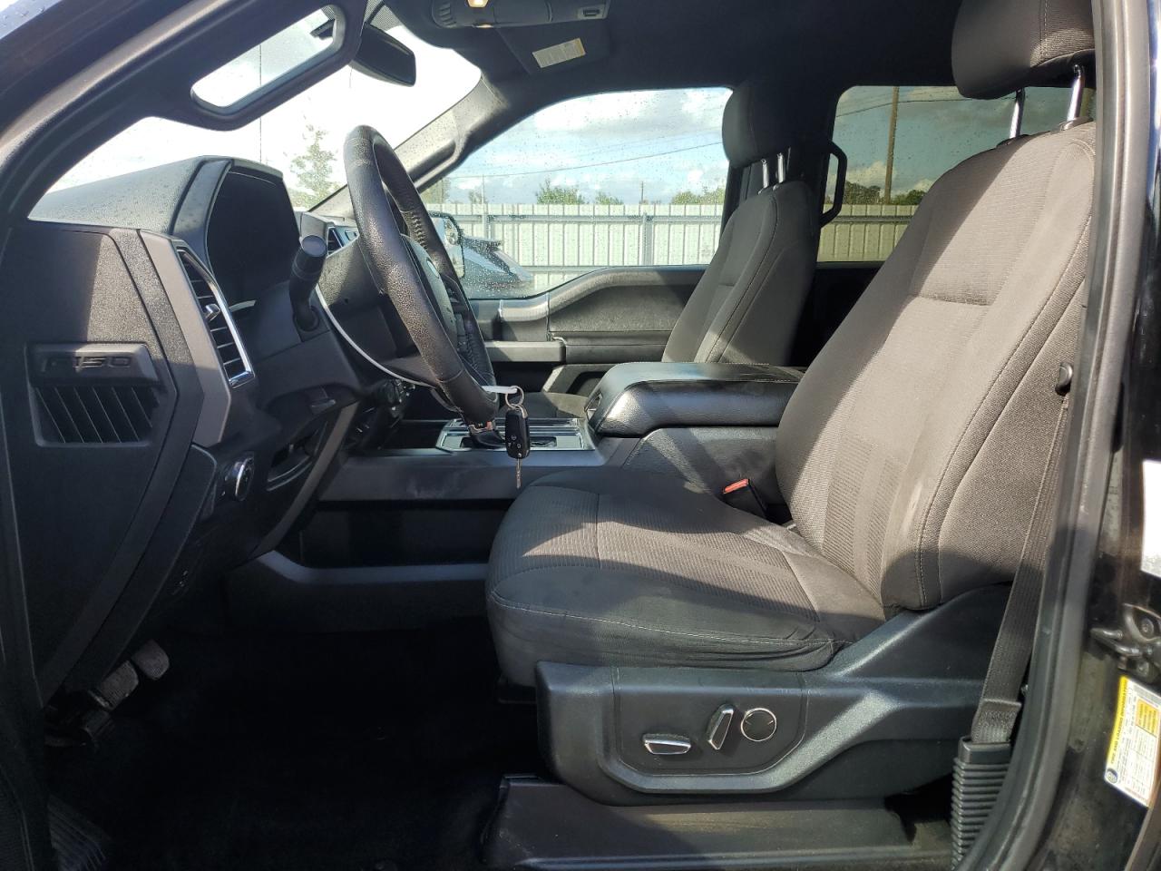 FORD F-150 SUPERCREW