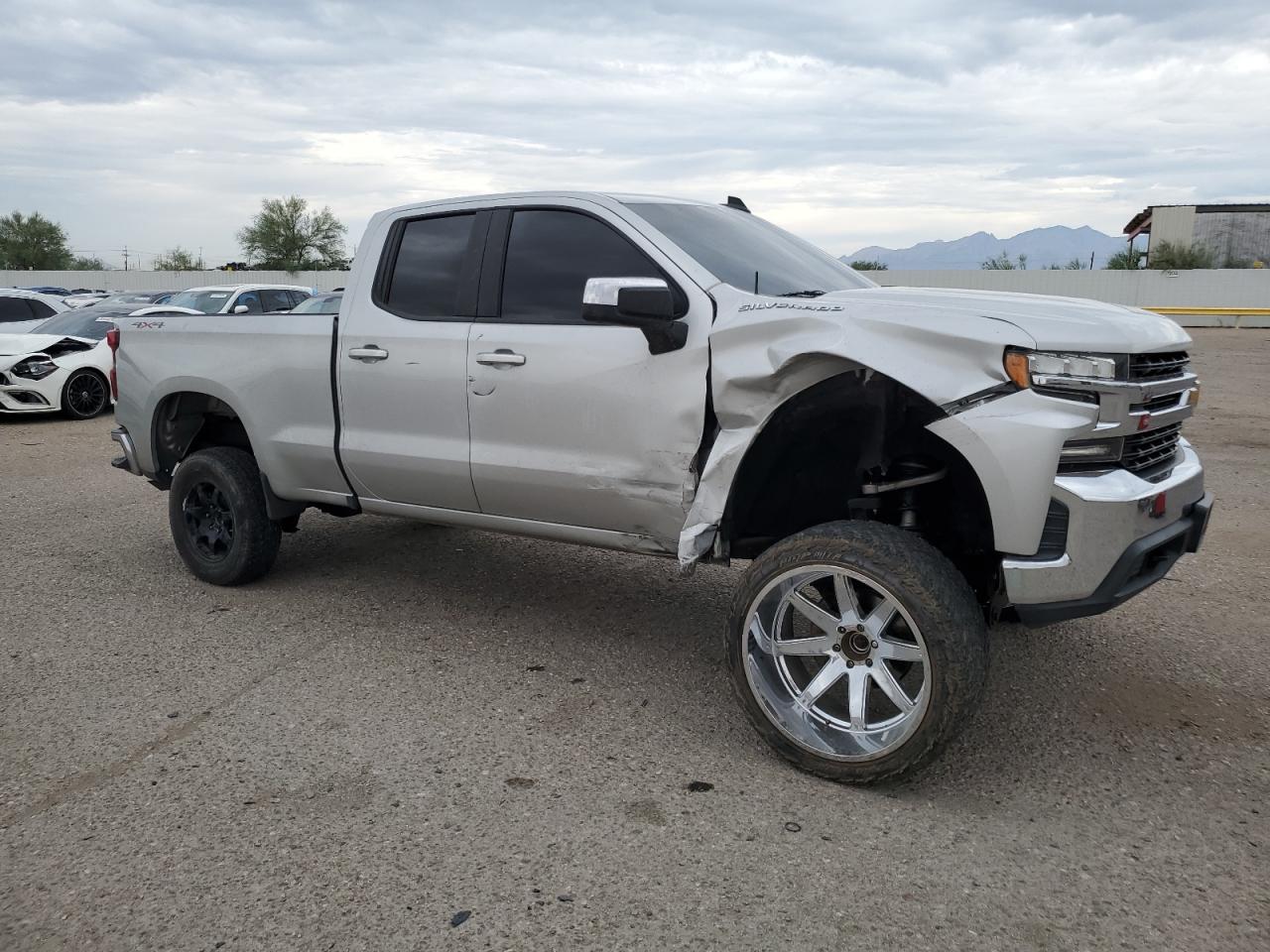 CHEVROLET SILVERADO K1500 LT