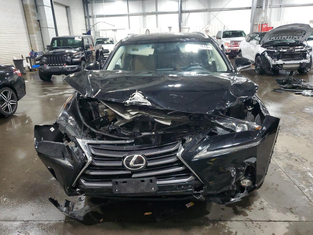 LEXUS NX 200T BASE