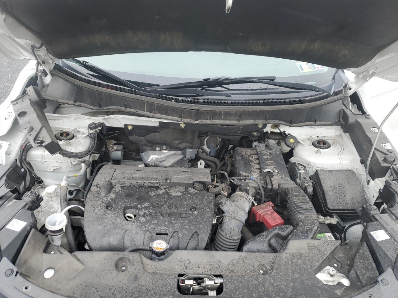 MITSUBISHI OUTLANDER ES