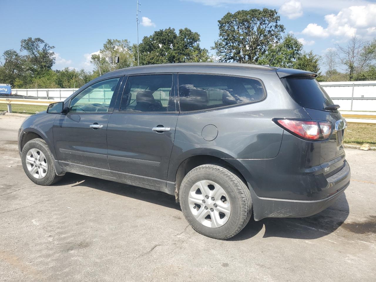 CHEVROLET TRAVERSE LS