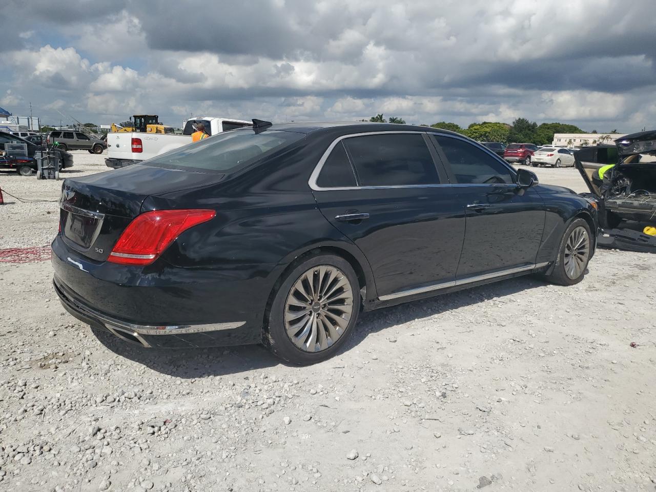 GENESIS G90 PREMIUM