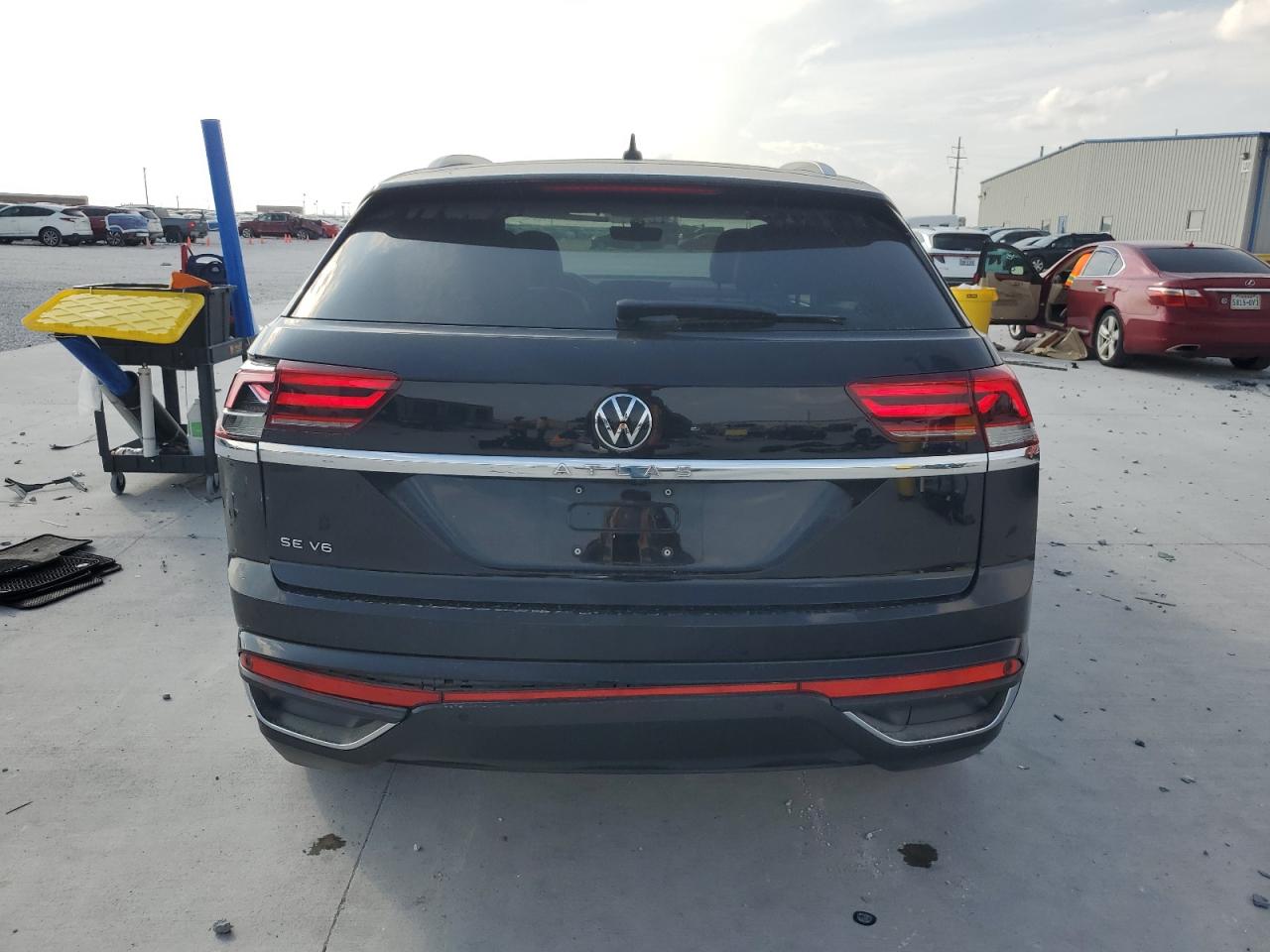 VOLKSWAGEN ATLAS CROSS SPORT SE