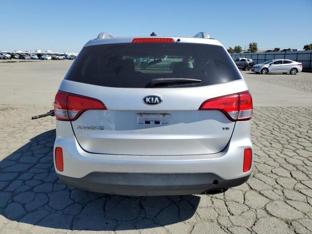 2015 KIA SORENTO LX 5XYKTDA78FG600237
