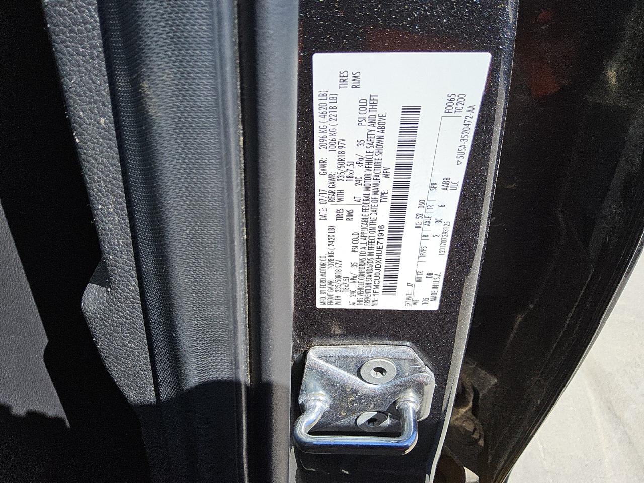 FORD ESCAPE TITANIUM