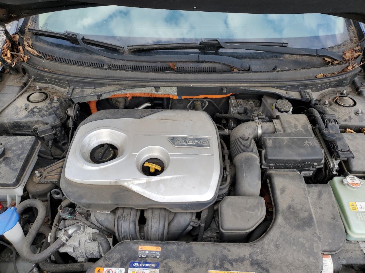 HYUNDAI SONATA HYBRID