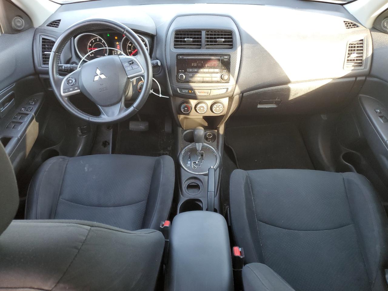 MITSUBISHI OUTLANDER ES