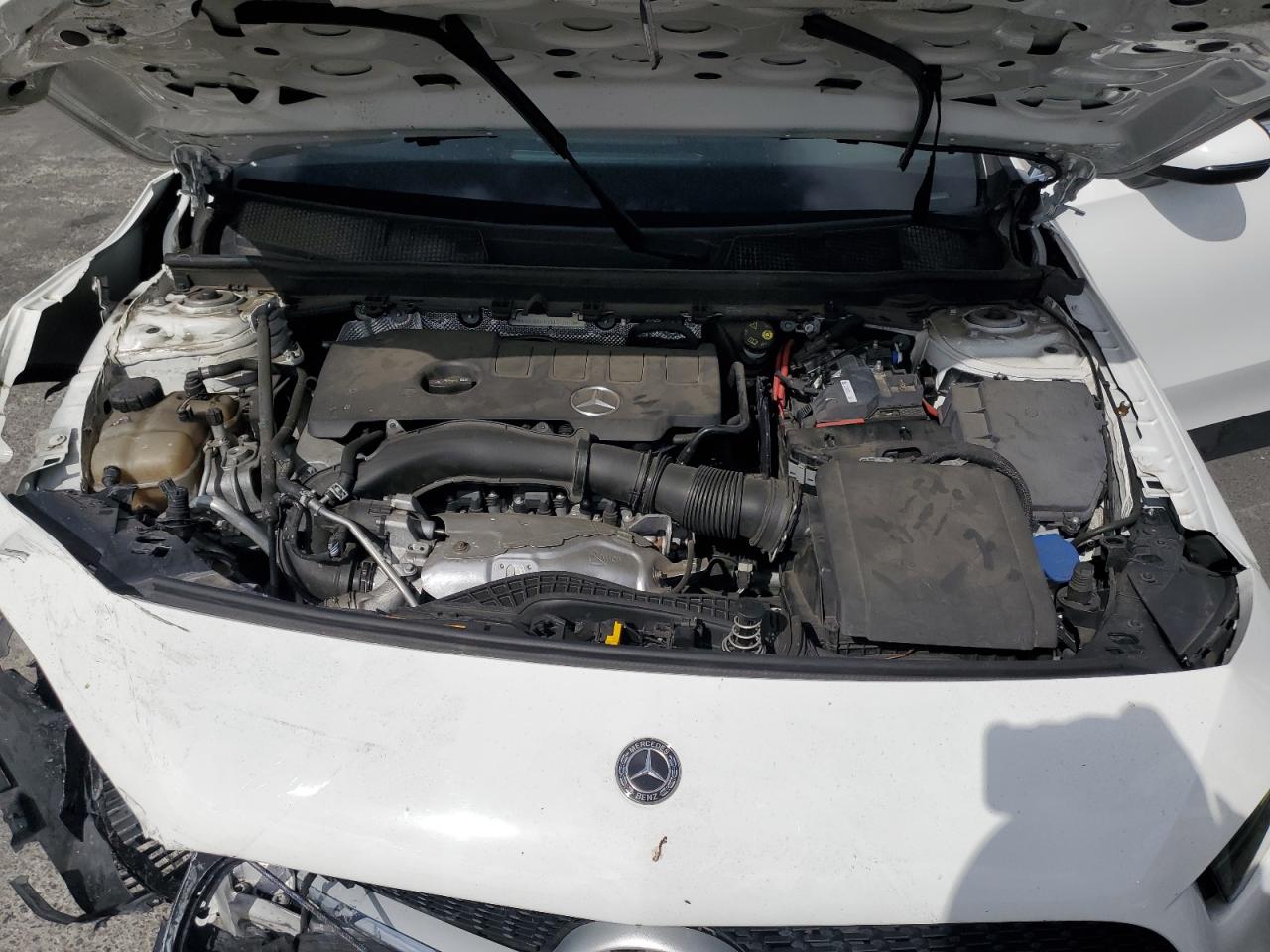 MERCEDES-BENZ A-CLASS 220