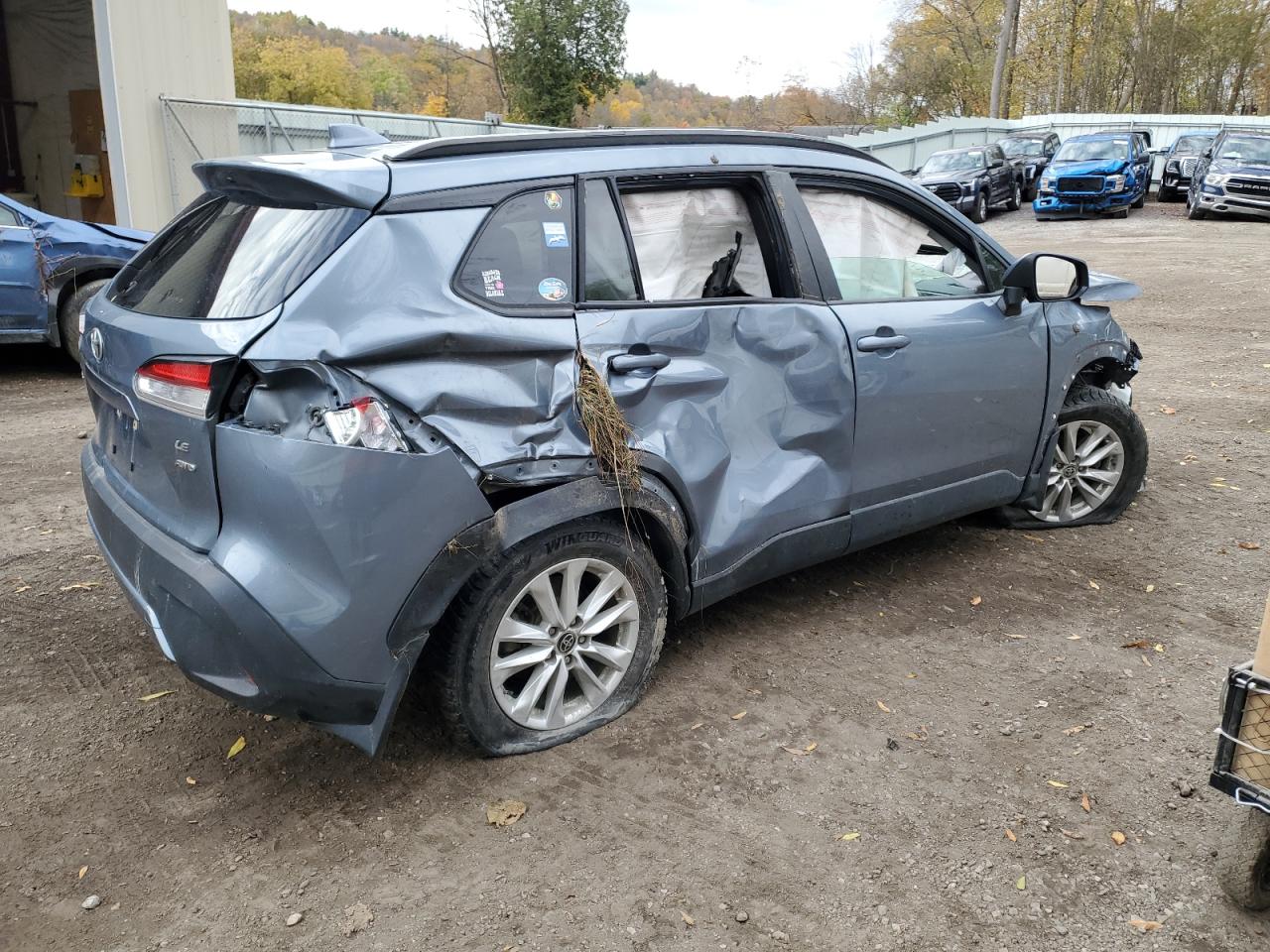 TOYOTA COROLLA CROSS LE