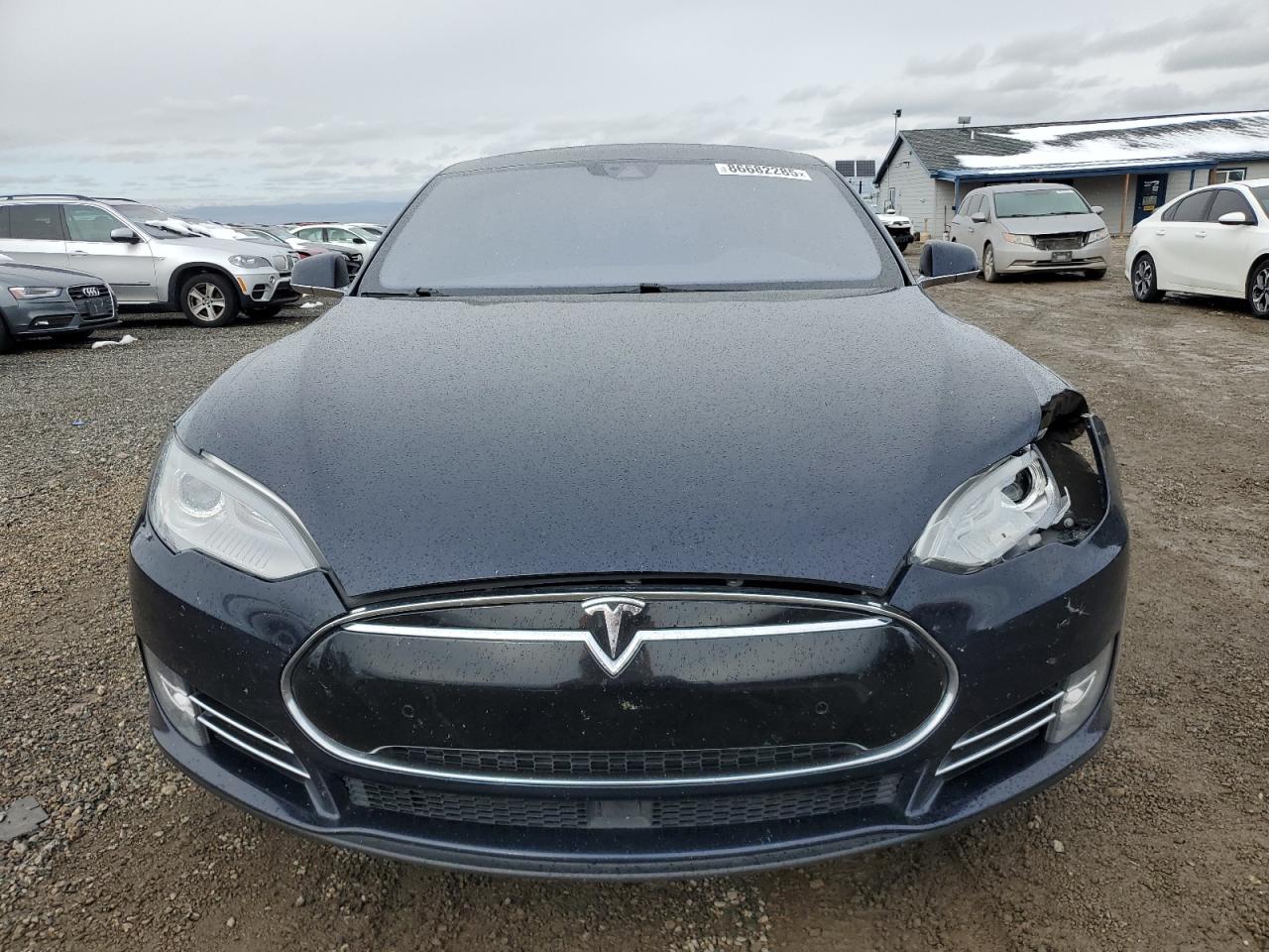 TESLA MODEL S 85D