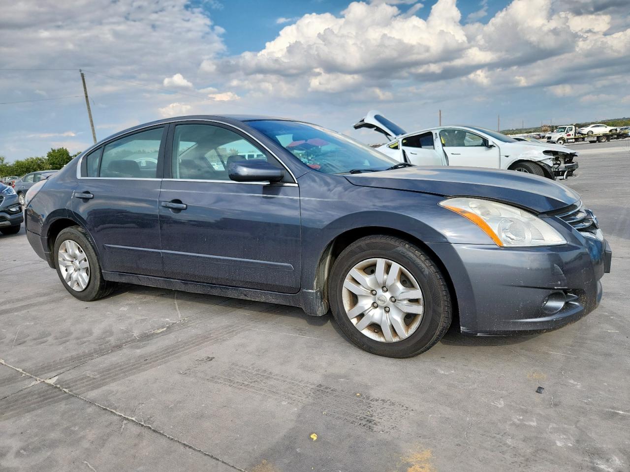 NISSAN ALTIMA BASE