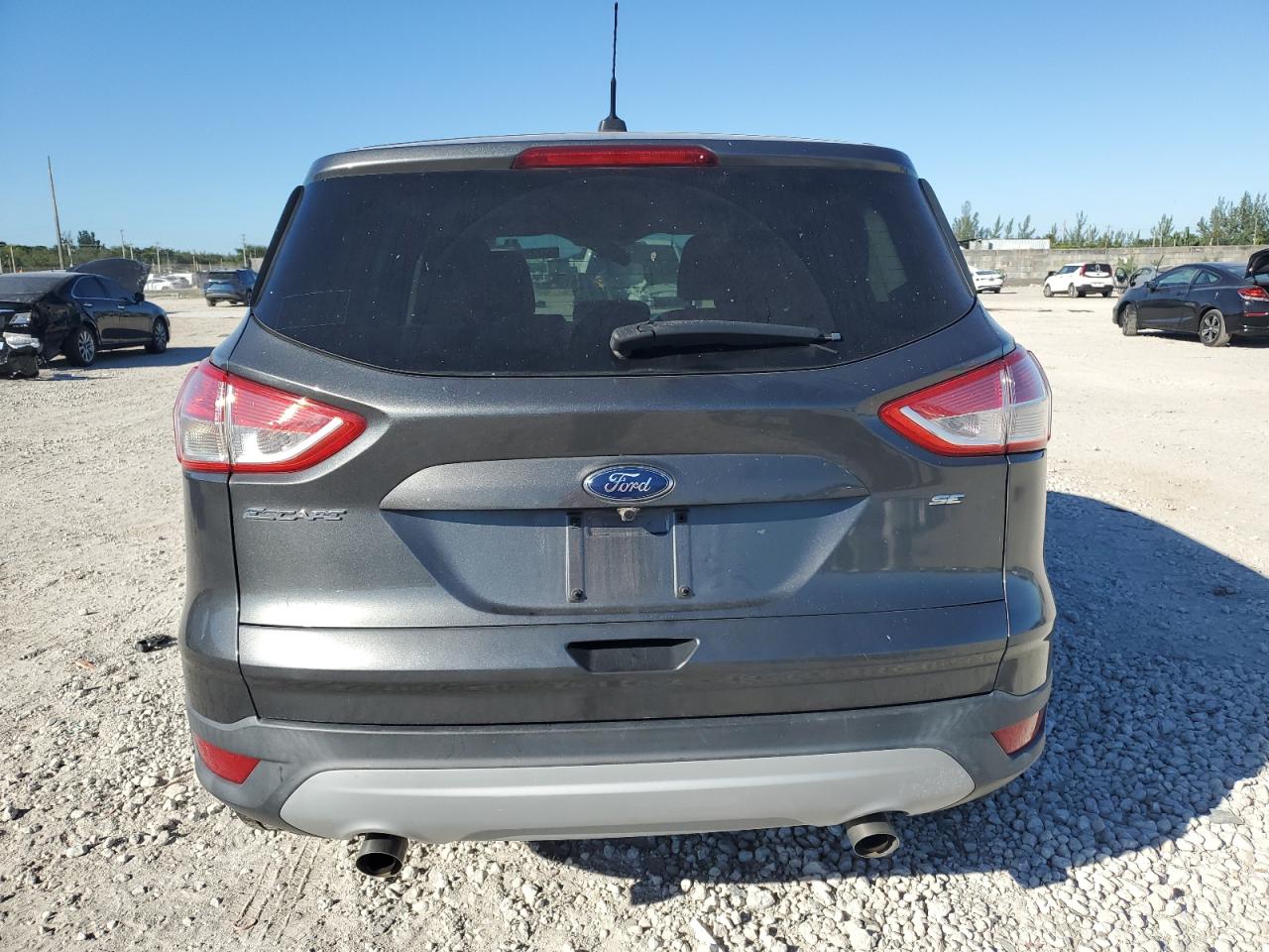 FORD ESCAPE SE