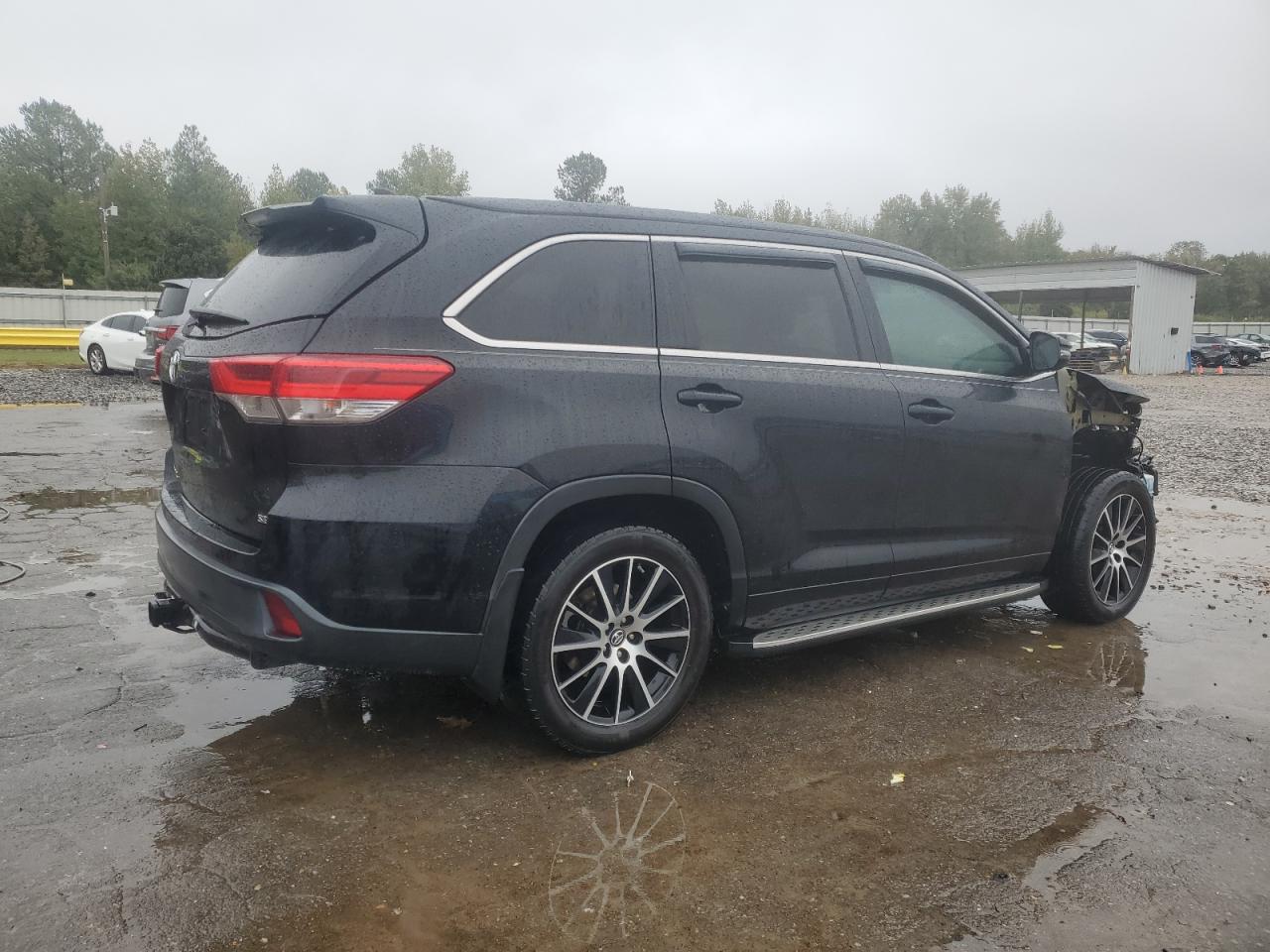 TOYOTA HIGHLANDER SE