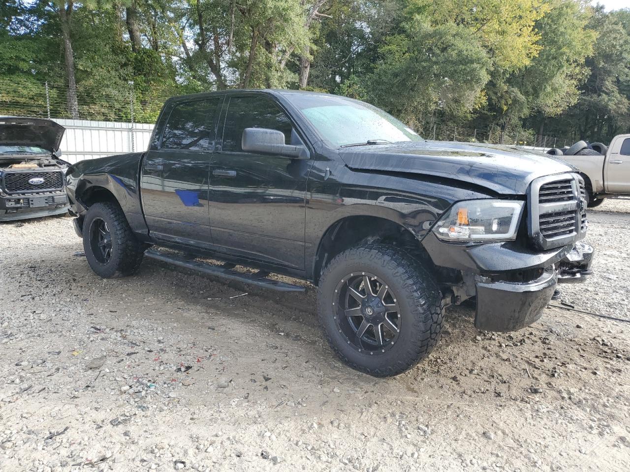 RAM 1500 SLT