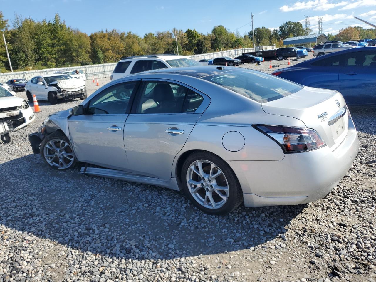 NISSAN MAXIMA S