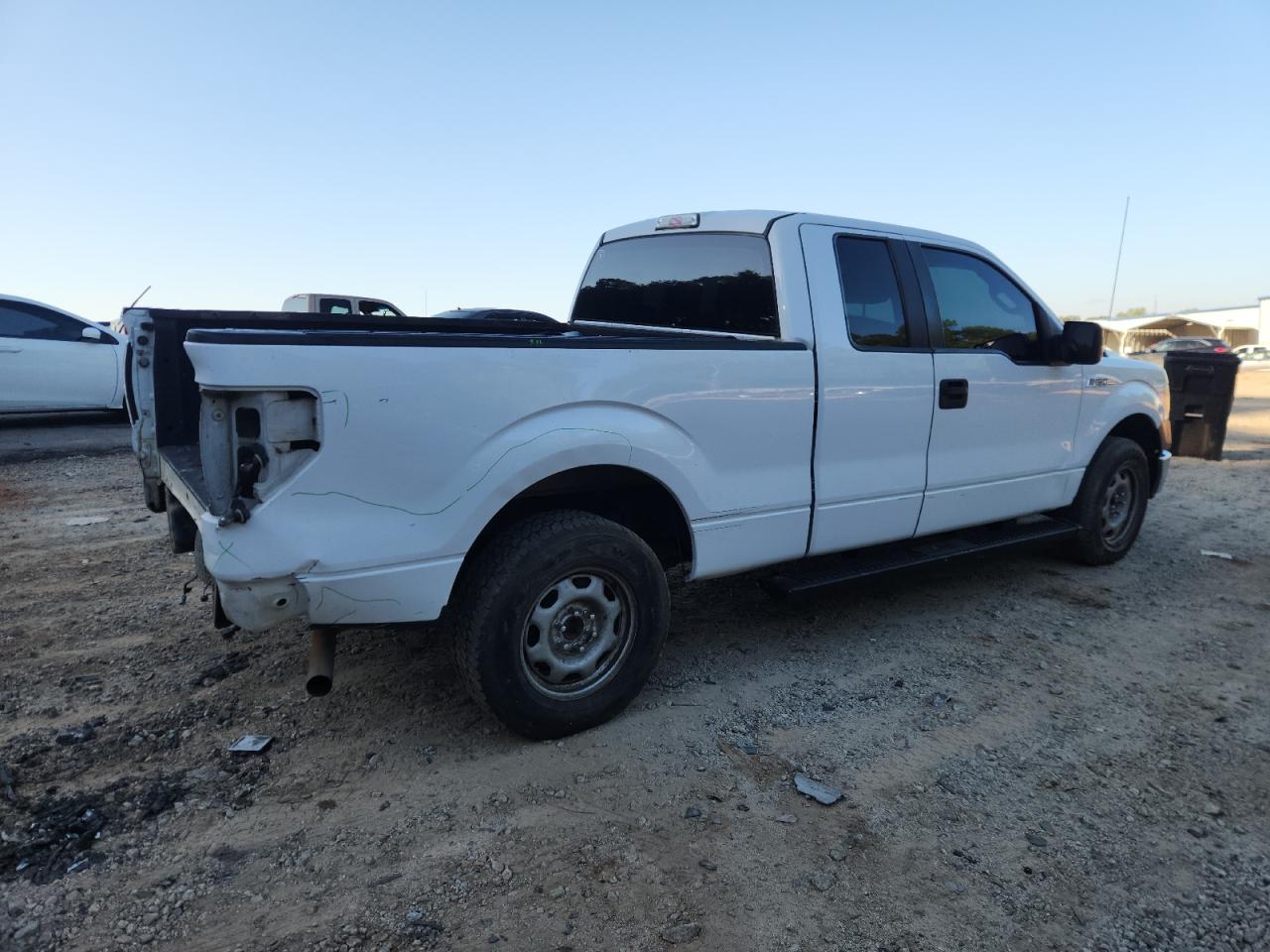 FORD F-150 SUPER CAB