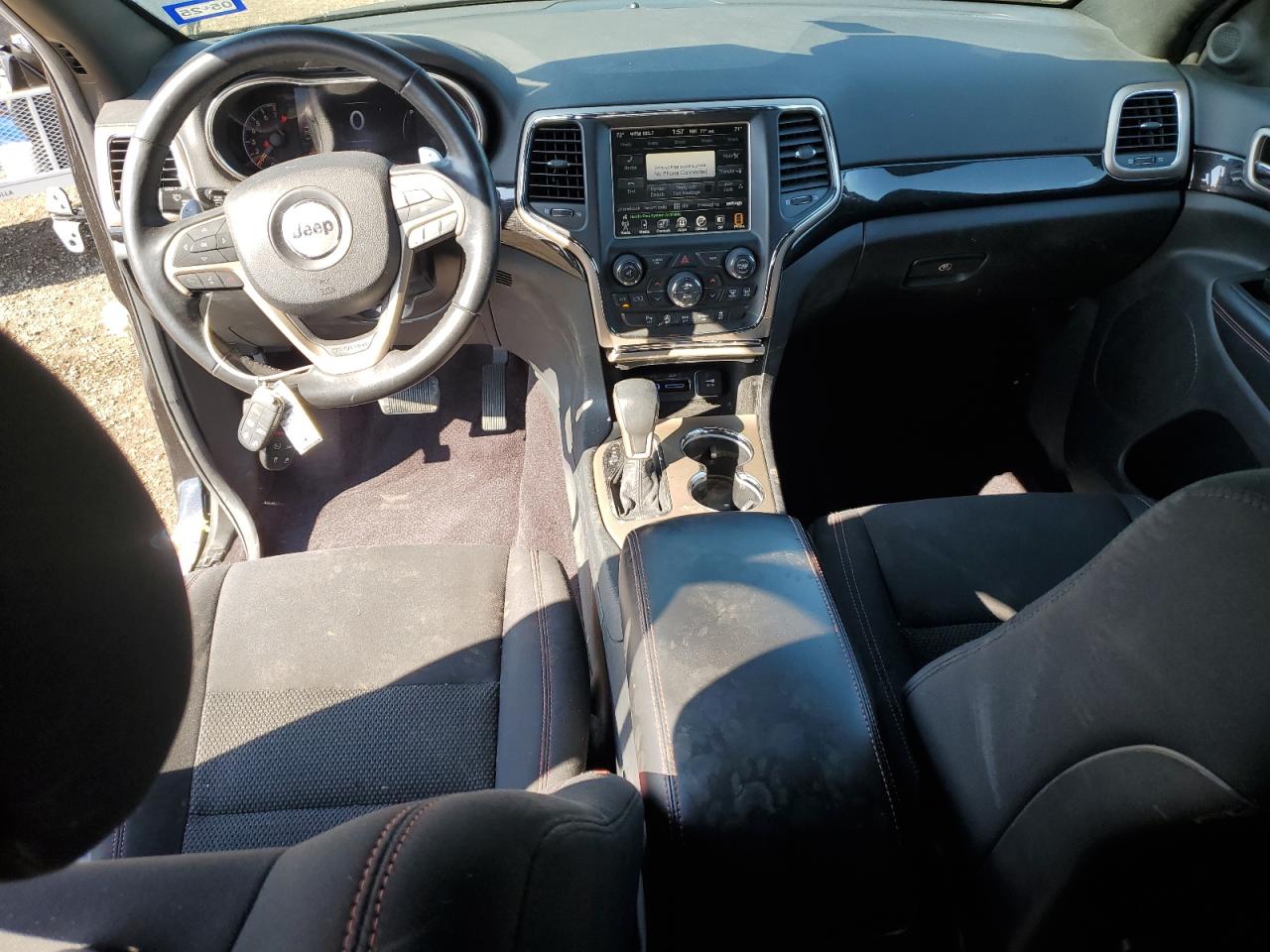 JEEP GRAND CHEROKEE LAREDO