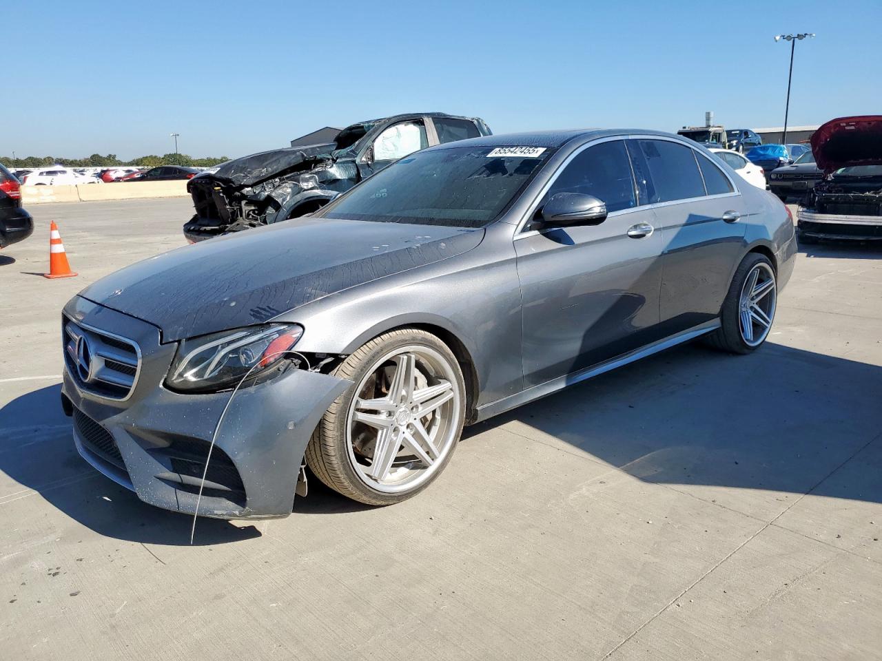 MERCEDES-BENZ E-CLASS 300