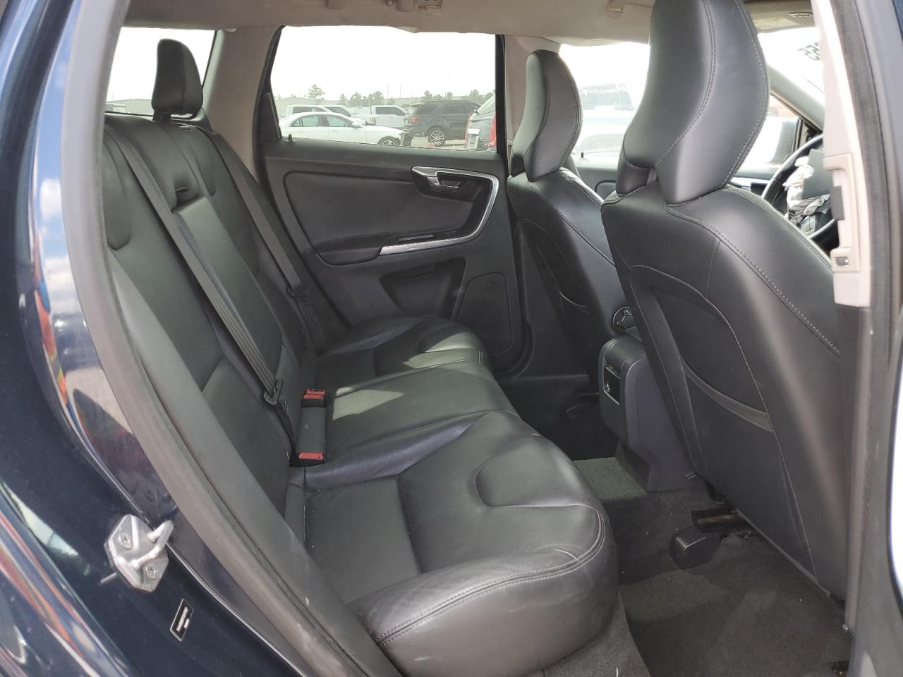 VOLVO XC60 T5 PLATINUM