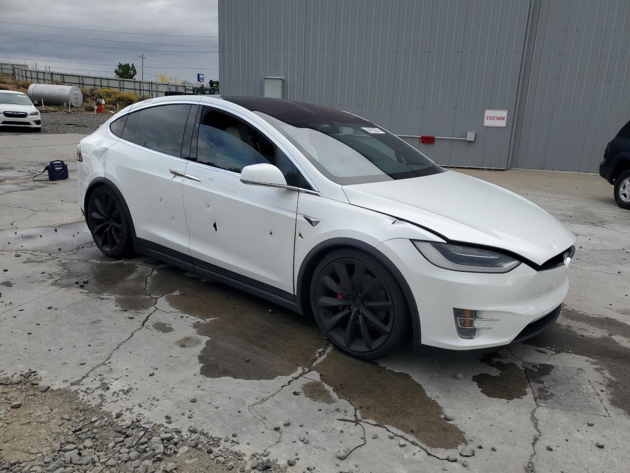 TESLA MODEL X