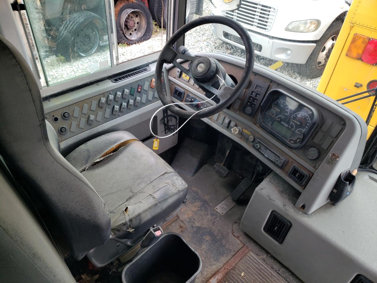 Lot #3278796642 2012 THOMAS SAF-T-LINER HDX