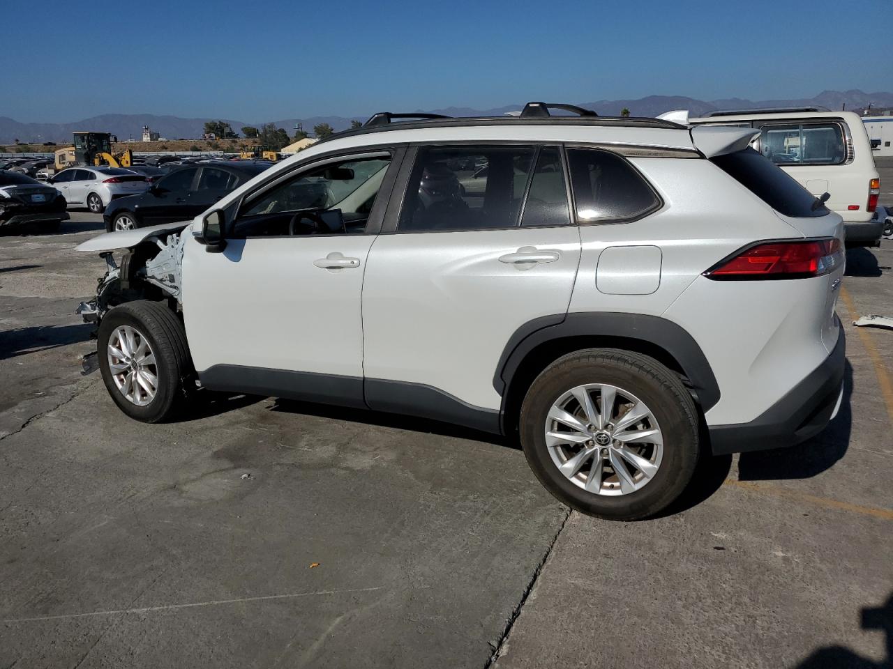 TOYOTA COROLLA CROSS LE