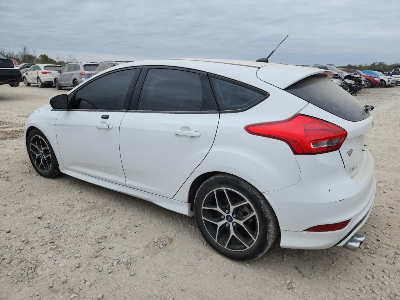 FORD FOCUS SE