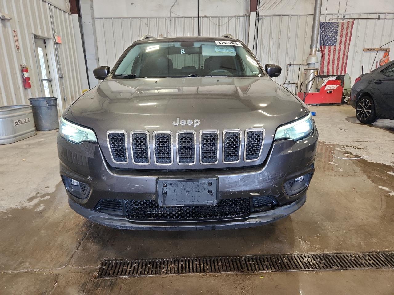 JEEP GRAND CHEROKEE LATITUDE PLUS
