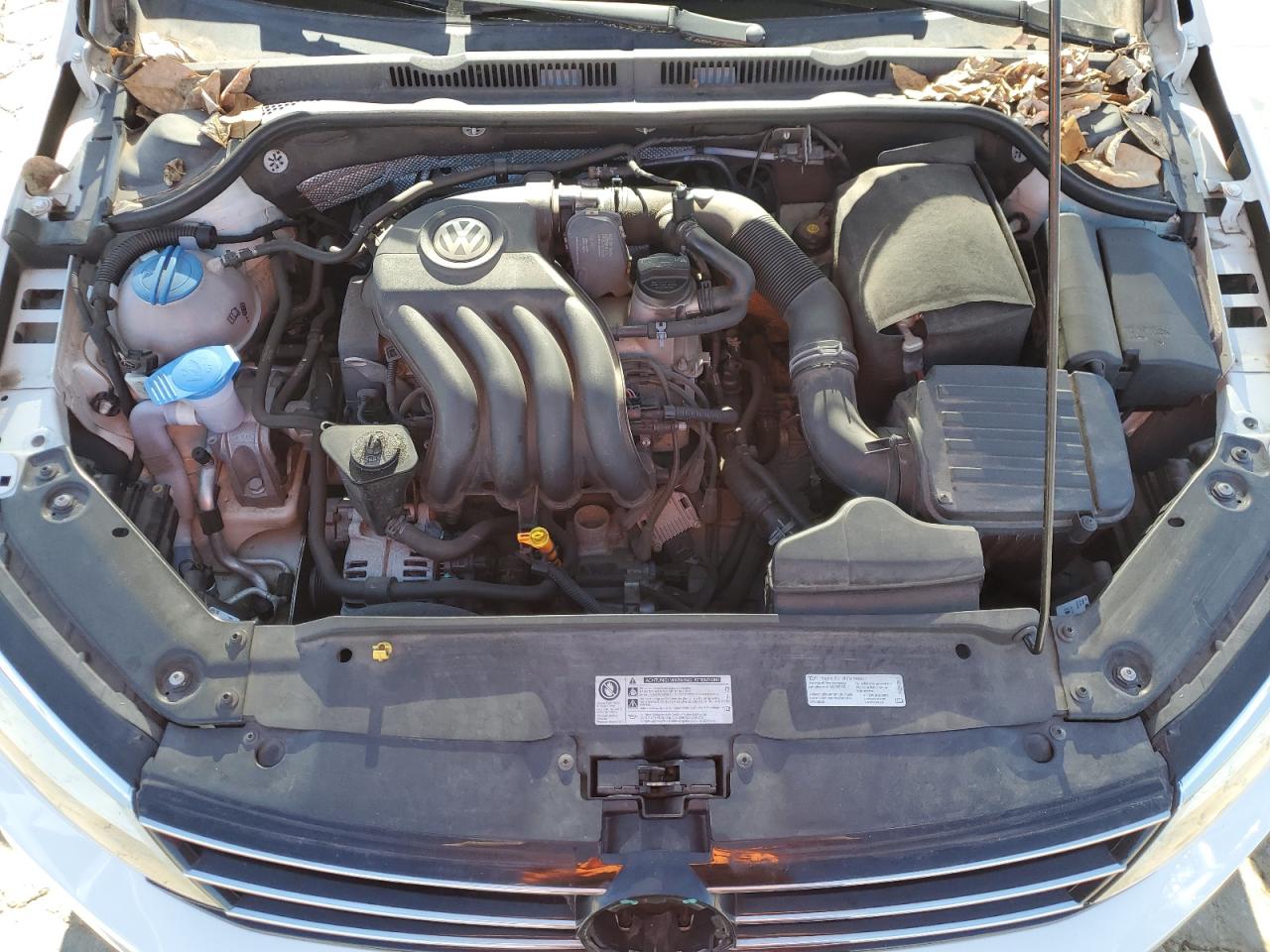 VOLKSWAGEN JETTA BASE