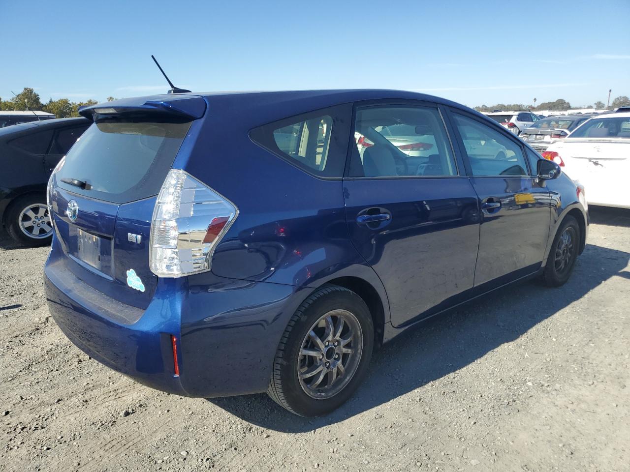 TOYOTA PRIUS V