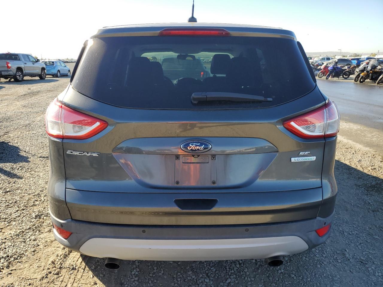 FORD ESCAPE SE