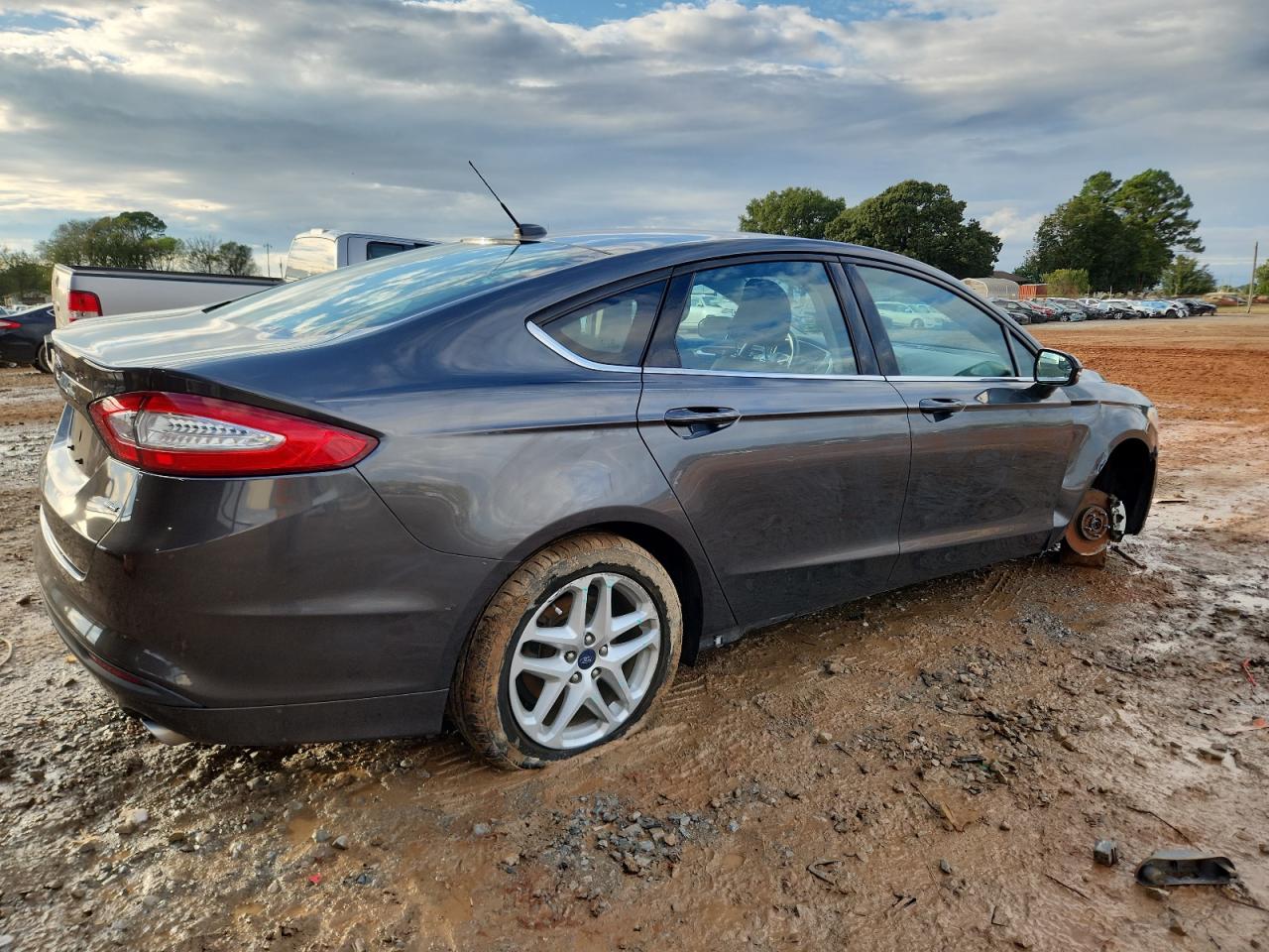 FORD FUSION SE