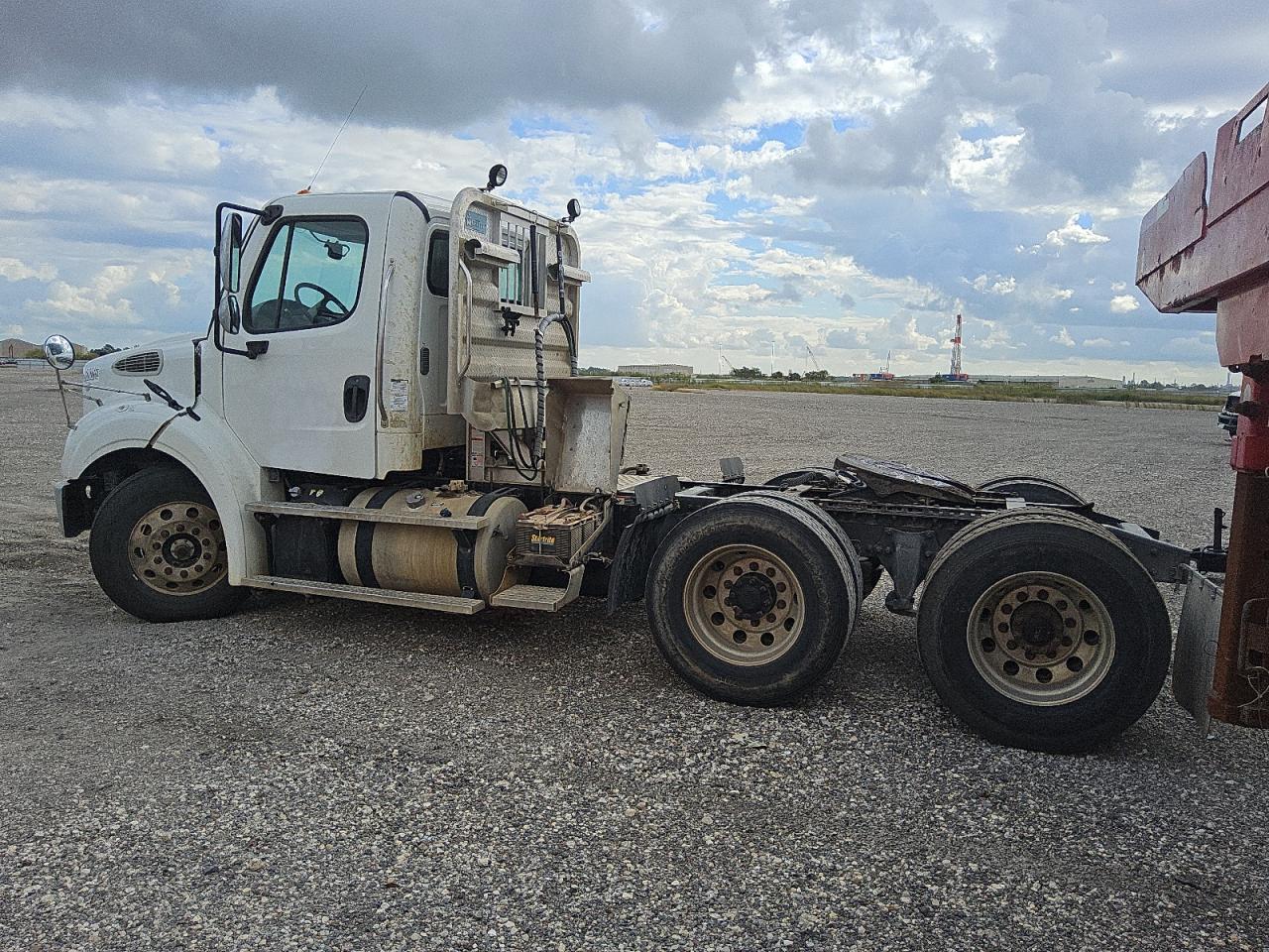 Lot #3279617759 2016 FREIGHTLINER M2 112 MED